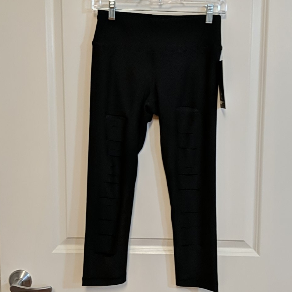 NWT black 7/8 leggings